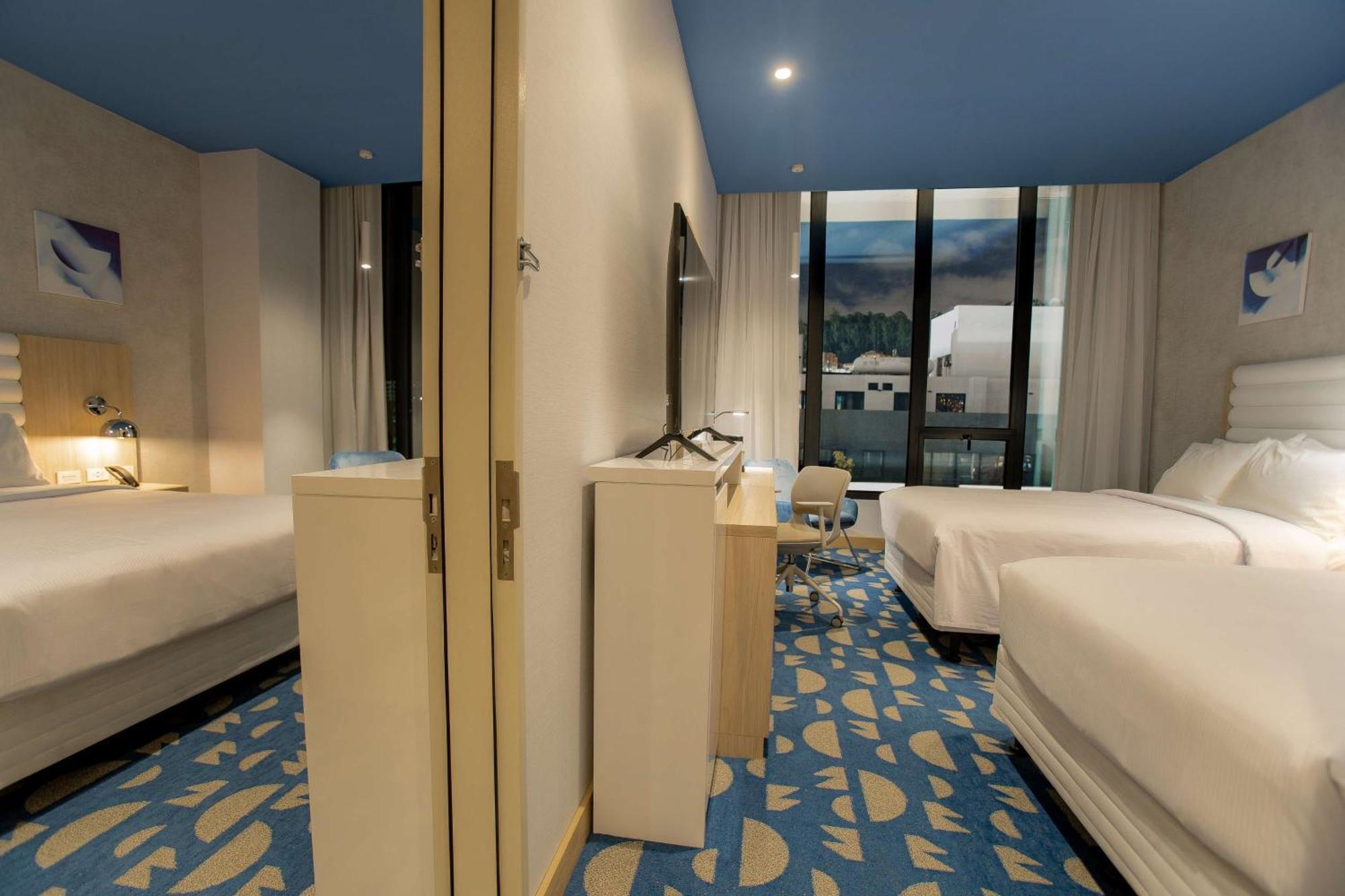 Готель Hampton By Hilton Quito La Carolina Park Екстер'єр фото