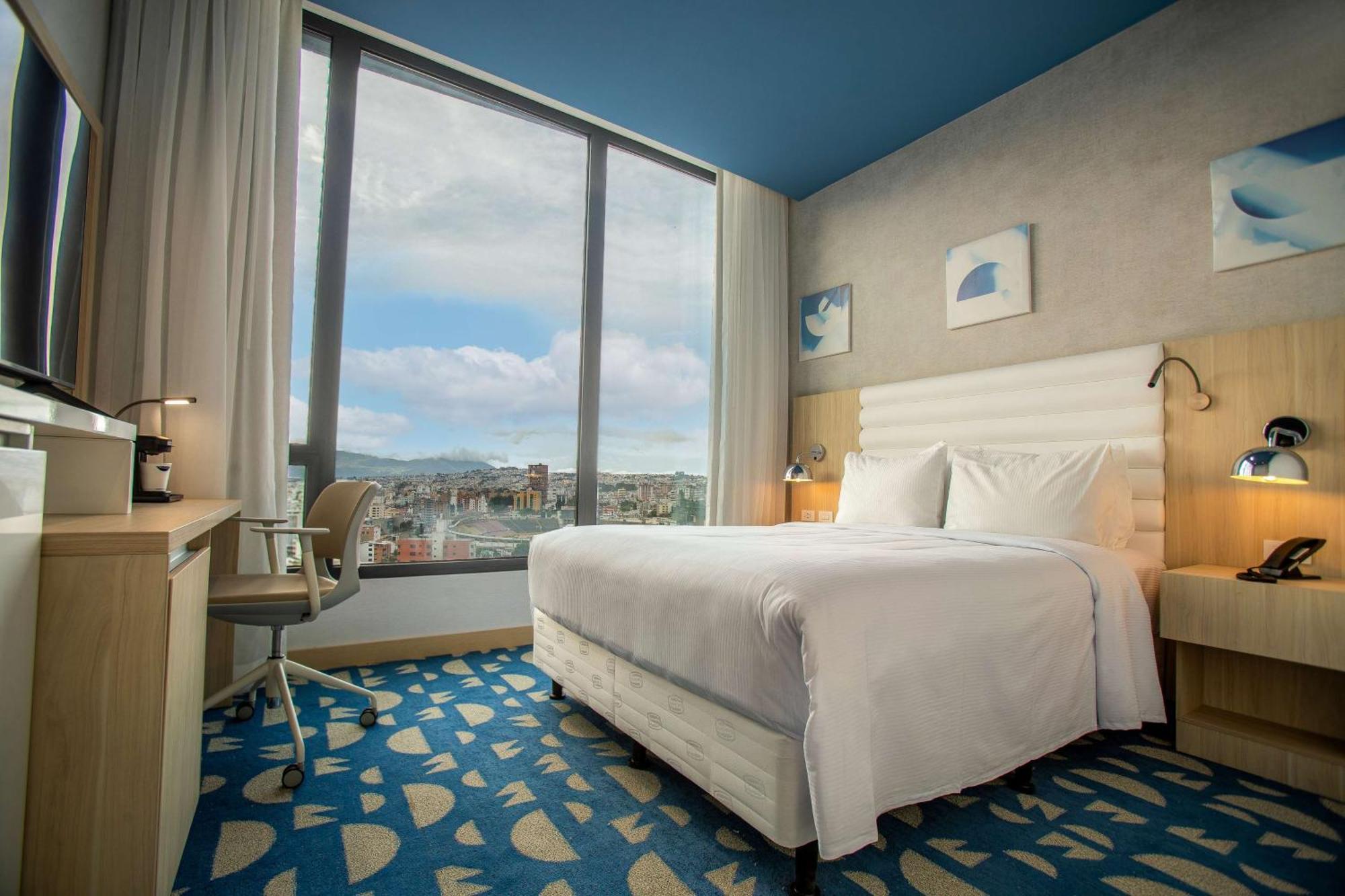 Готель Hampton By Hilton Quito La Carolina Park Екстер'єр фото