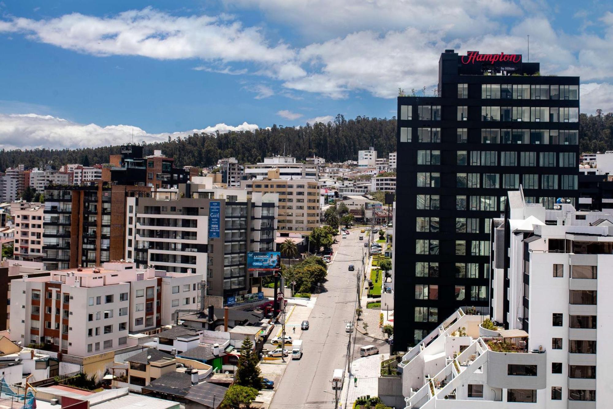 Готель Hampton By Hilton Quito La Carolina Park Екстер'єр фото